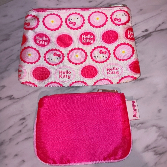 Hello Kitty Cosmetics Bag Set - Picture 4 of 6